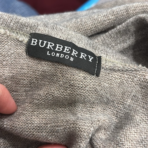Burberry London Gray Long Sleeve Sweater Size Small - Picture 2 of 6